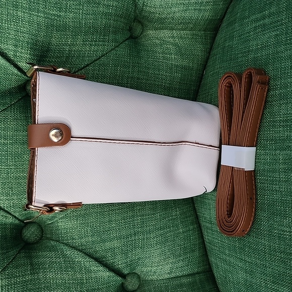 Disney Mickey Mouse Crossbody Bag - Picture 3 of 5